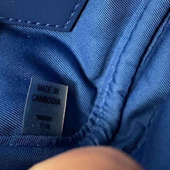 Tory Burch Blue & Cream Wristlet Clutch - Picture 8 of 11